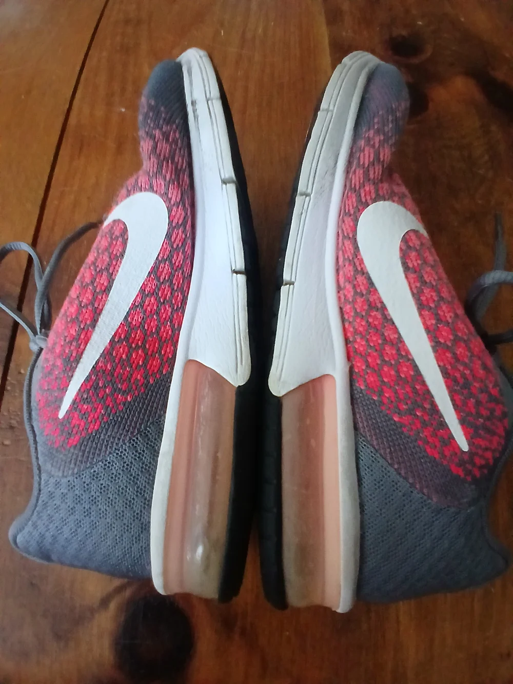 Air Max Nike Sequent 2 Running Shoe Sz 9.  Cool Gray Hot Punch.
